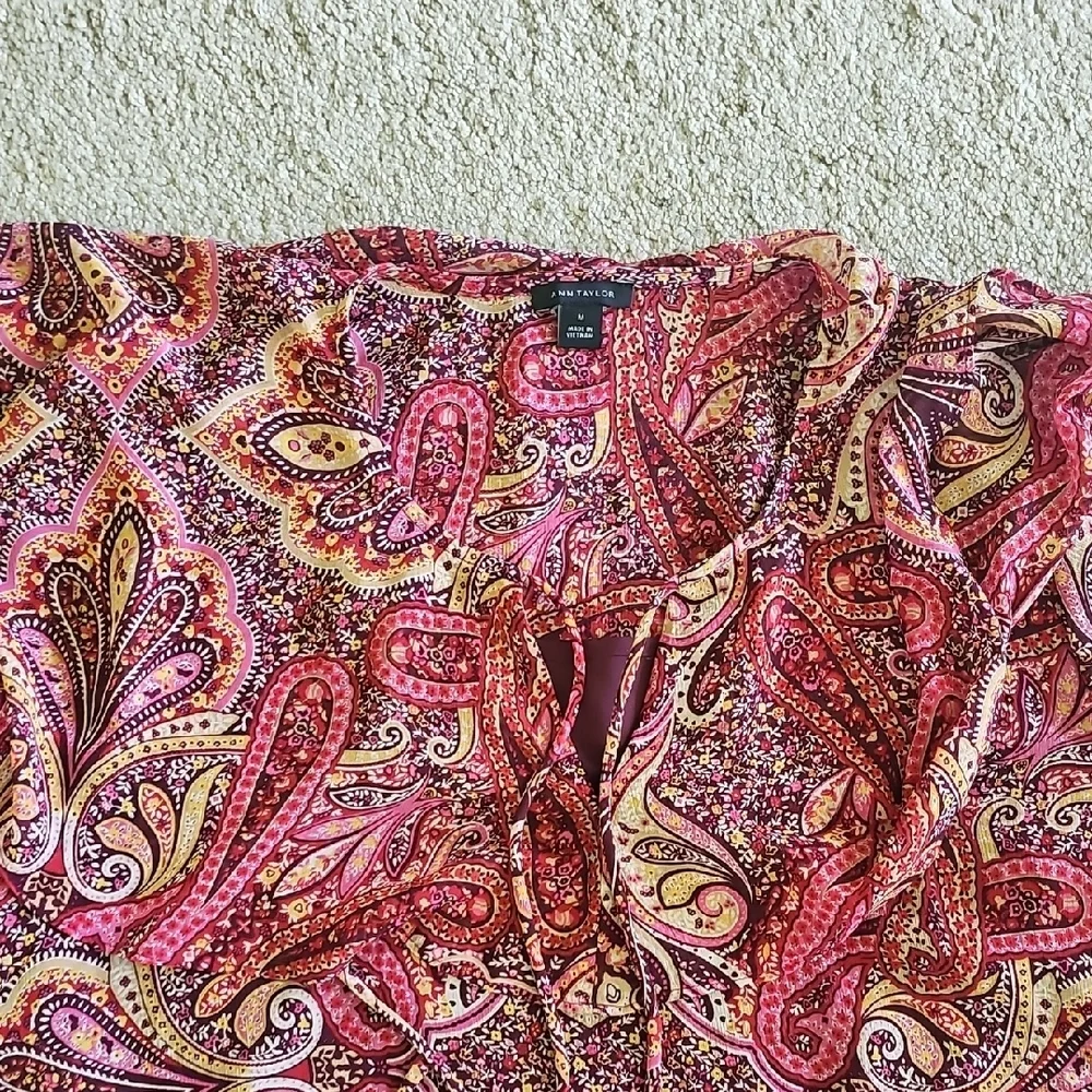 Ann Taylor Pink and Red Graphic Blouse with Mandarin Collar - Picture 3 of 8